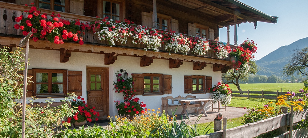 Garten mit Hütte Festlhof in Rottach-Egern am Tegernsee