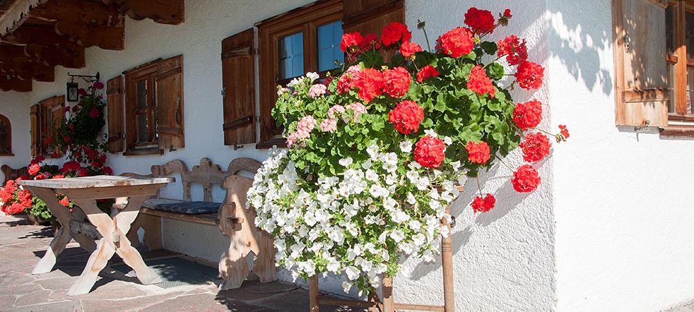 Garten mit Hütte Festlhof in Rottach-Egern am Tegernsee